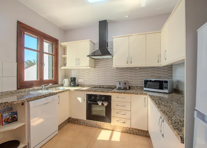 Mountain View Playa Blanca (Lanzarote)